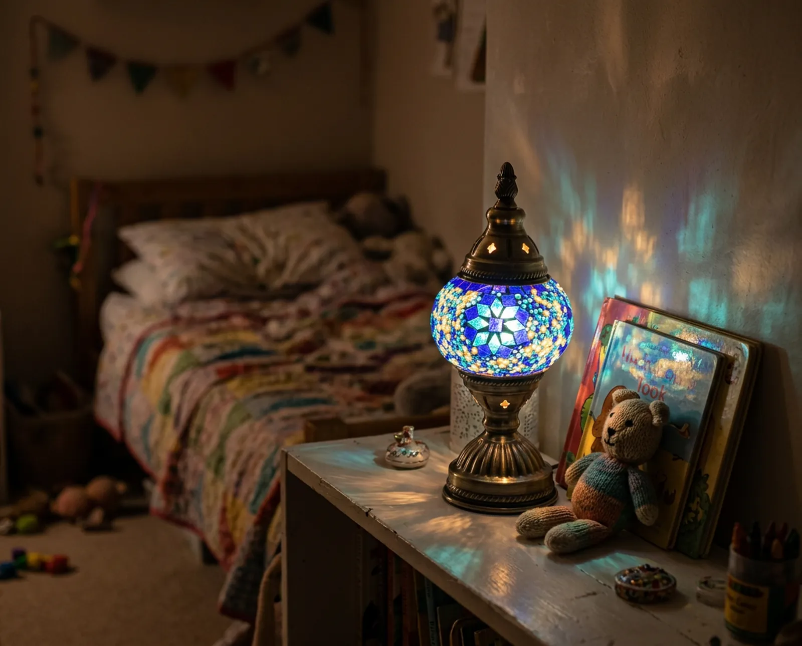 Mini Mosaic Lamp in Azurite, kids' room